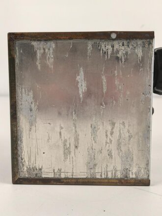 Baugruppe mit Abschirmblech zum Luft-Boden Einheitsempfänger E52 a " Köln" der Luftwaffe. Funktion nicht geprüft