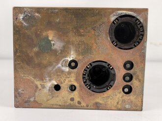 Baugruppe mit Abschirmblech zum Luft-Boden Einheitsempfänger E52 a " Köln" der Luftwaffe. Funktion nicht geprüft