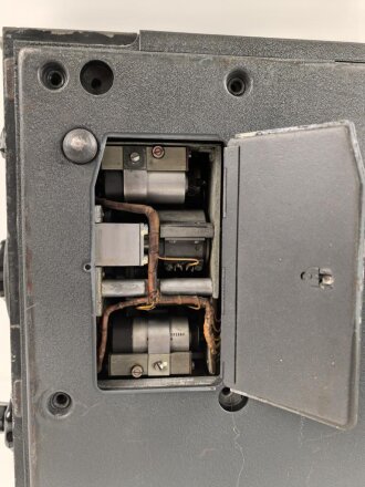 Luft-Boden Einheitsempfänger E52 a " Köln" der Luftwaffe. Optik gut, Funktion nicht geprüft