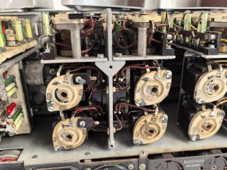 Luft-Boden Einheitsempfänger E52 a " Köln" der Luftwaffe. Optik gut, Funktion nicht geprüft