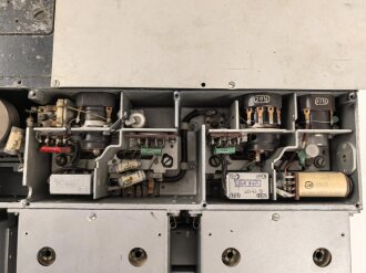 Luft-Boden Einheitsempfänger E52 a " Köln" der Luftwaffe. Optik gut, Funktion nicht geprüft