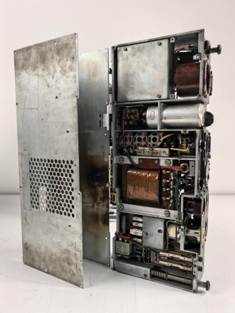 Luft-Boden Einheitsempfänger E52 a " Köln" der Luftwaffe. Optik gut, Funktion nicht geprüft