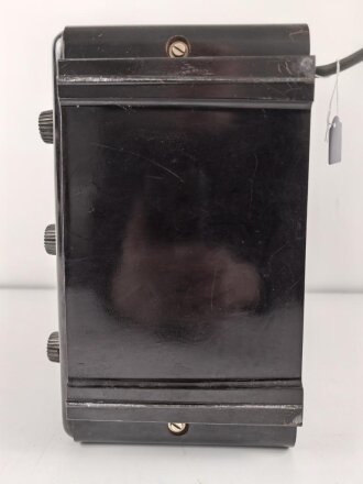 Volksempfänger VE301w, Hersteller WEGA Radio Stuttgart. Guter Gesamtzustand, Rückwandschrauben erneuert, Funktion nicht geprüft