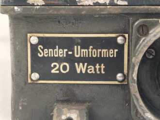 Umformer U.20 a 3 der Wehrmacht für 20 Watt Sender in Fahrzeugen. Baujahr 1938. Originallack, unrichtiger Deckel, Funktion nicht geprüft