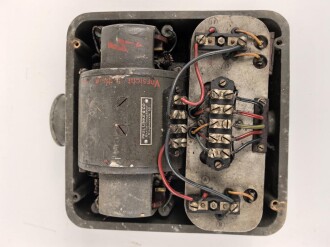 Umformer U.20 a 3 der Wehrmacht für 20 Watt Sender in Fahrzeugen. Baujahr 1938. Originallack, unrichtiger Deckel, Funktion nicht geprüft