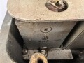 Umformer U.20 a 3 der Wehrmacht für 20 Watt Sender in Fahrzeugen. Baujahr 1938. Originallack, unrichtiger Deckel, Funktion nicht geprüft