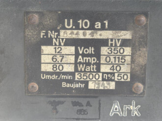 Umformer U.10 a 1 der Wehrmacht für 10 Watt Sender in Fahrzeugen. Baujahr 1943. Originallack, Funktion nicht geprüft