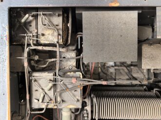 Luftwaffe, Netzanschlußgerät NA 8, Ln 27468. Kraftquelle für 100 Watt Sender . Originallack, Funktion nicht geprüft.