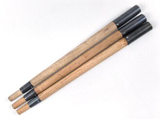 Zeltstock 01 Wehrmacht, Zubehör für die Zeltbahn 31, gehört in den Zubehörbeutel. Drei Stück in sehr gutem Zustand, ein Stück gestempelt 1941