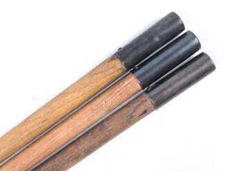 Zeltstock 01 Wehrmacht, Zubehör für die Zeltbahn 31, gehört in den Zubehörbeutel. Drei Stück in sehr gutem Zustand, ein Stück gestempelt 1941