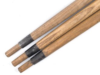 Zeltstock 01 Wehrmacht, Zubehör für die Zeltbahn 31, gehört in den Zubehörbeutel. Drei Stück in sehr gutem Zustand, ein Stück gestempelt 1941