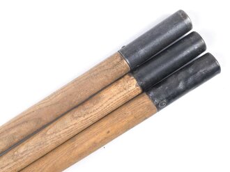 Zeltstock 01 Wehrmacht, Zubehör für die Zeltbahn 31, gehört in den Zubehörbeutel. Drei Stück in sehr gutem Zustand, ein Stück gestempelt 1941