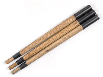 Zeltstock 01 Wehrmacht, Zubehör für die Zeltbahn 31, gehört in den Zubehörbeutel. Drei Stück in sehr gutem Zustand, ein Stück gestempelt 1941