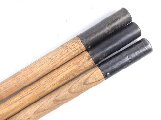 Zeltstock 01 Wehrmacht, Zubehör für die Zeltbahn 31, gehört in den Zubehörbeutel. Drei Stück in sehr gutem Zustand, ein Stück gestempelt 1941