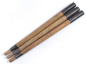 Zeltstock 01 Wehrmacht, Zubehör für die Zeltbahn 31, gehört in den Zubehörbeutel. Drei Stück in sehr gutem Zustand, ein Stück gestempelt 1941