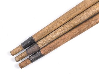 Zeltstock 01 Wehrmacht, Zubehör für die Zeltbahn 31, gehört in den Zubehörbeutel. Drei Stück in sehr gutem Zustand, ein Stück gestempelt 1941