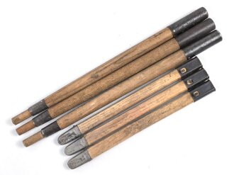 Zeltstock 01 und Zeltplock 29 Wehrmacht, Jeweils drei Stück als Zubehör für die Zeltbahn 31, gehört in den Zubehörbeutel.