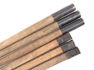 Zeltstock 01 und Zeltplock 29 Wehrmacht, Jeweils drei Stück als Zubehör für die Zeltbahn 31, gehört in den Zubehörbeutel.