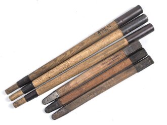 Zeltstock 01 und Zeltplock 29 Wehrmacht, Jeweils drei Stück als Zubehör für die Zeltbahn 31, gehört in den Zubehörbeutel.