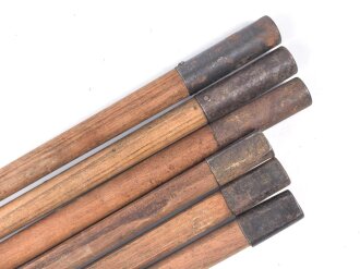 Zeltstock 01 und Zeltplock 29 Wehrmacht, Jeweils drei Stück als Zubehör für die Zeltbahn 31, gehört in den Zubehörbeutel.