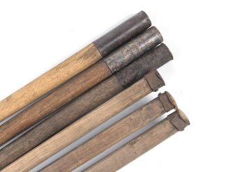 Zeltstock 01 und Zeltplock 29 Wehrmacht, Jeweils drei Stück als Zubehör für die Zeltbahn 31, gehört in den Zubehörbeutel.