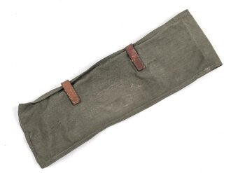 Zeltzubehörbeutel Wehrmacht, ungebrauchtes Stück, die Lederriemen angetrocknet, einer davon defekt