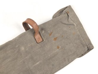 Zeltzubehörbeutel aus grauem Drillichmaterial, getragenes Stück