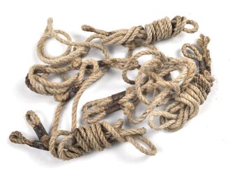 Fünf Stück Zeltleinen , mit je 115cm deutlich kürzer als die vorgeschriebene Länge