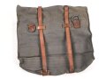 Wehrmacht, Tasche für Signaltuch und Pflöcke zur Befestigung. Ungebraucht, datiert 1941. Der runde "WaA" Stempel ist sicherlich neuzeitlich