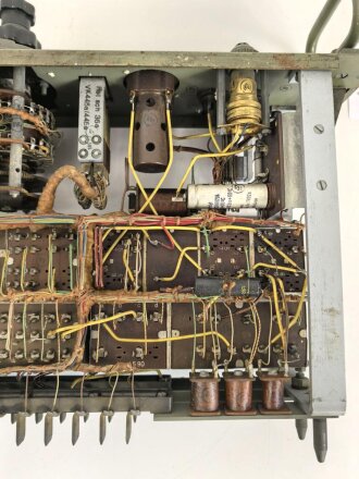 Verstärkersatz zum Verstärker 38. Originallack, datiert 1940, Funktion nicht geprüft