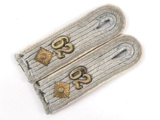 Heer, Paar Schulterstücke für einen Oberleutnant im Infanterie Regiment 62