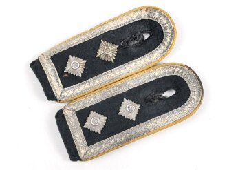 Heer, Paar Schulterklappen für einen Unteroffizier der Nachrichtentruppe