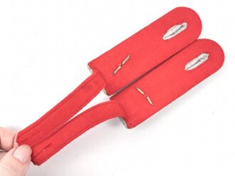 Heer, Paar Schulterstücke für einen Oberleutnant der Artillerie