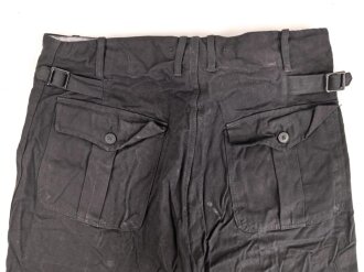 Hitlerjugend, schwarze , kurze Hose mit RZM Etikett "  Kniehose Zwirnköper" Ungetragenes Stück