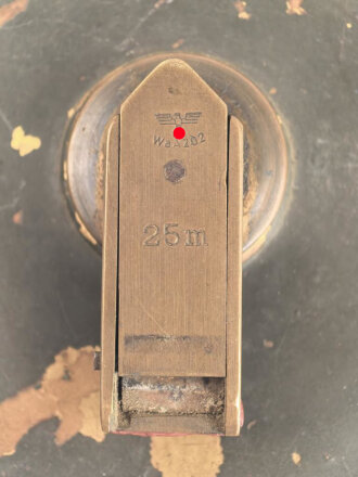 Maßband Wehrmacht, gehört in den Transportkasten zum Entfernungsmesser 36. Originallack