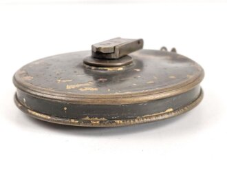 Maßband Wehrmacht, gehört in den Transportkasten zum Entfernungsmesser 36. Originallack