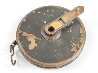 Maßband Wehrmacht, gehört in den Transportkasten zum Entfernungsmesser 36. Originallack