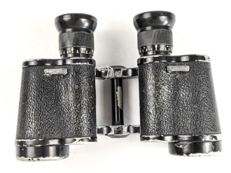 Dienstglas 6 x 30 Wehrmacht. Hersteller Carl Zeiss Jena. Klare Durchsicht, Strichplatte deutlich. getragenes Stück in gutem Gesamtzustand