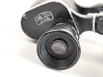 Dienstglas 6 x 30 Wehrmacht. Hersteller Carl Zeiss Jena. Klare Durchsicht, Strichplatte deutlich. getragenes Stück in gutem Gesamtzustand