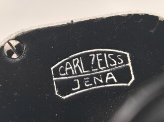 Dienstglas 6 x 30 Wehrmacht. Hersteller Carl Zeiss Jena. Klare Durchsicht, Strichplatte deutlich. getragenes Stück in gutem Gesamtzustand