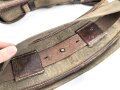 Reichswehr und frühe Wehrmacht, Satz MG13 Magazintaschen mit Trageriemen. Stark getragen, ein Verschlussriemen fehlt