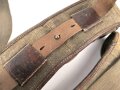 Reichswehr und frühe Wehrmacht, Satz MG13 Magazintaschen mit Trageriemen. Stark getragen, ein Verschlussriemen fehlt