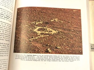 "Ägypten und Cyrenaika" Luftgeographisches Einzelheft 1.Teil, Herausgegeben vom Generalstab der Luftwaffe 1942. Einband angeschmutzt, sonst guter Zustand, etwas über DIN A4