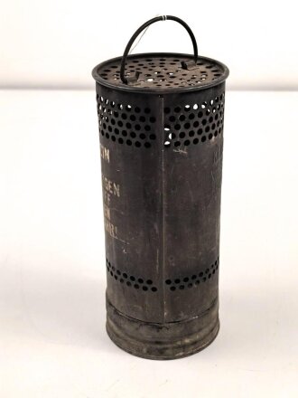 Dochtlampe zur Sammleranwärmung für Wehrmachtsfahrzeuge, ungereinigtes Stück, Originallack, datiert 1942