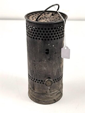 Dochtlampe zur Sammleranwärmung für Wehrmachtsfahrzeuge, ungereinigtes Stück, Originallack, datiert 1942