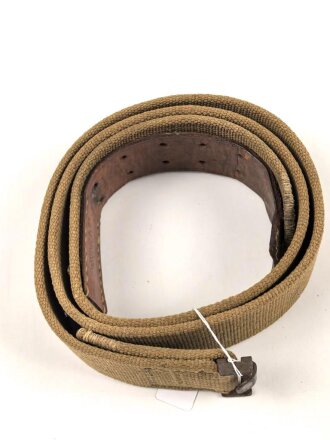Koppelriemen in Tropenausführung Wehrmacht. Getragenes Stück, datiert 1942, Gesamtlänge 106cm