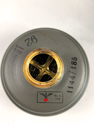 Gasmaske Wehrmacht in Bereitschaftsbüchse Modell 1930 datiert 1937. Maske und Filter in nahezu neuwertigem Zustand