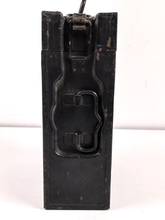 Transportkasten für zwei 20mm Flak Magazine der Wehrmacht. Originallack