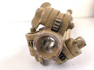 "Kleines Gestell 31" Wehrmacht. Schwere Zinkausführung, der obere Teil fehlt. Neuzeitlich lackiert