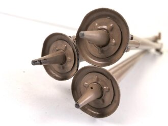 Dreibein 40 für MG Flugabwehr. Vereinfachte Ausführung des Dreibein 34. Neuzeitlich lackiert, die Klammern an den Beinen fehlen